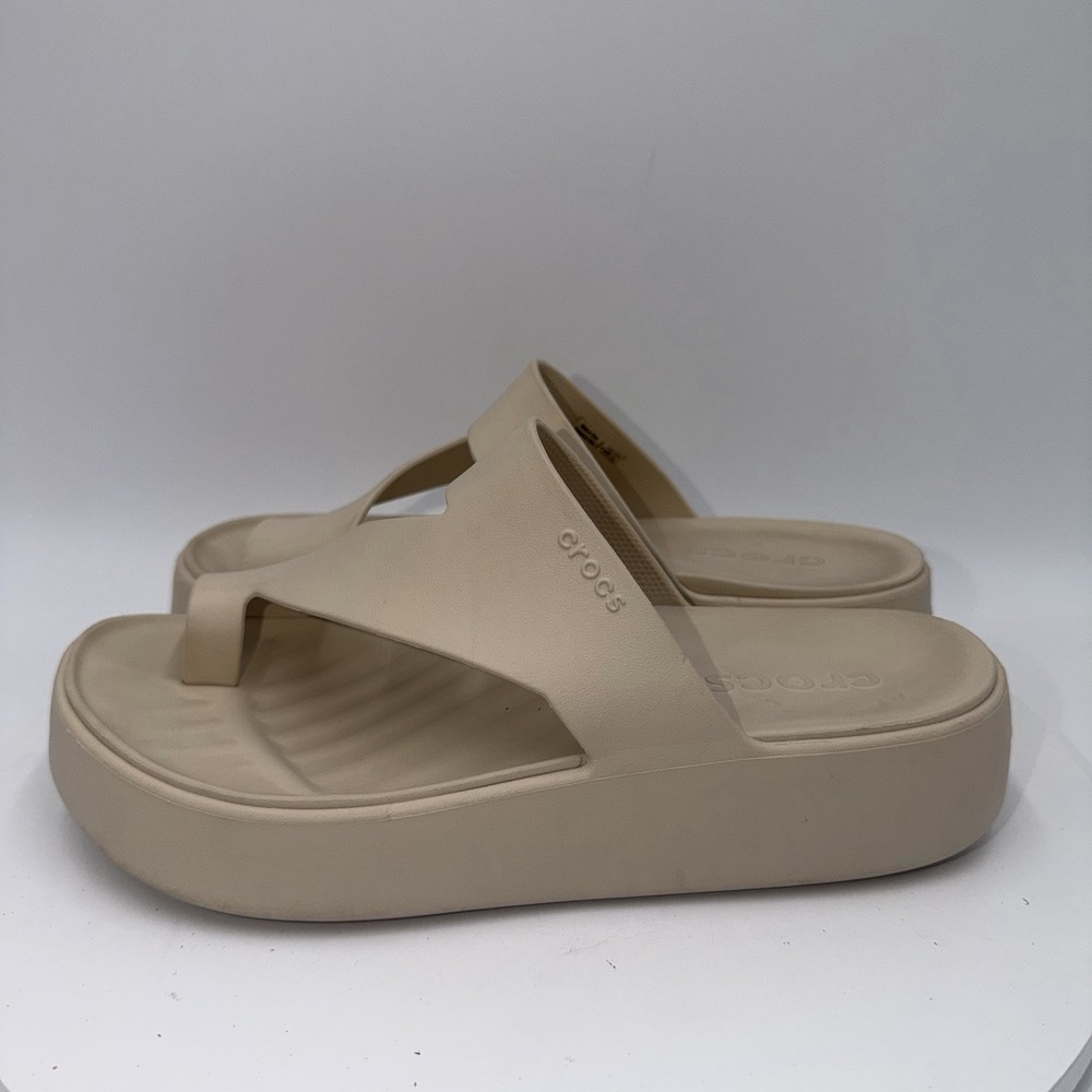 Crocs Women's Sandstone Getaway Platform Toe Loop Slip On Sandals Size 8